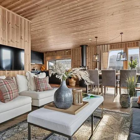 Vakantiehuis Large Family At With In-ski Out