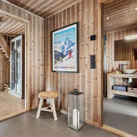 Large Family At With In-ski Out Feriehus